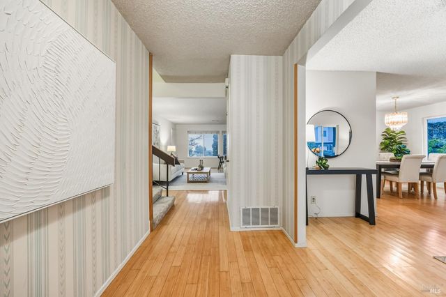 494 Mills Dr, Benicia, CA 94510