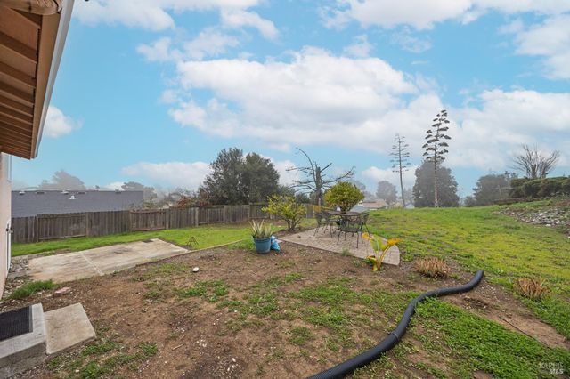 494 Mills Dr, Benicia, CA 94510