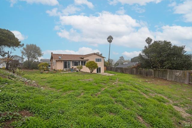 494 Mills Dr, Benicia, CA 94510