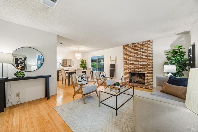 494 Mills Dr, Benicia, CA 94510