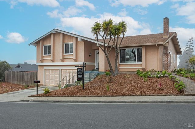 494 Mills Dr, Benicia, CA 94510