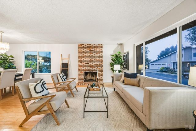 494 Mills Dr, Benicia, CA 94510