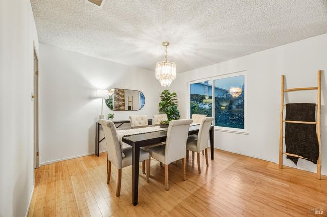 494 Mills Dr, Benicia, CA 94510