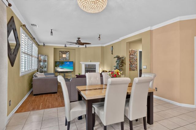 1761 Orvietto Dr, Roseville, CA 95661