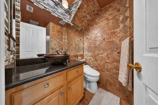 1761 Orvietto Dr, Roseville, CA 95661