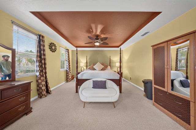 1761 Orvietto Dr, Roseville, CA 95661