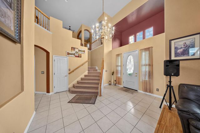 1761 Orvietto Dr, Roseville, CA 95661