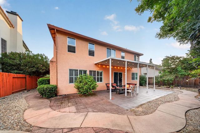 1761 Orvietto Dr, Roseville, CA 95661