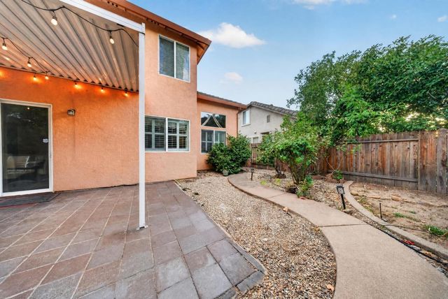 1761 Orvietto Dr, Roseville, CA 95661