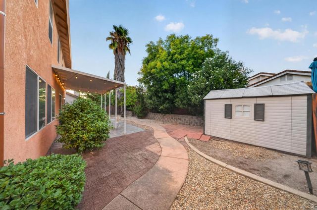 1761 Orvietto Dr, Roseville, CA 95661