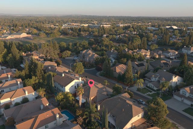 1761 Orvietto Dr, Roseville, CA 95661