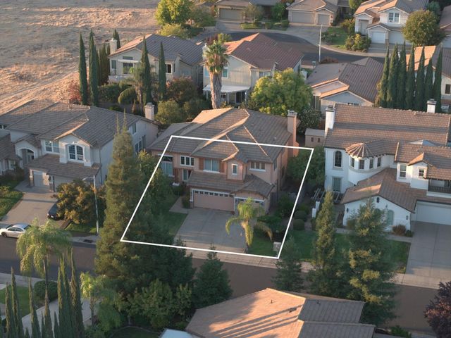 1761 Orvietto Dr, Roseville, CA 95661