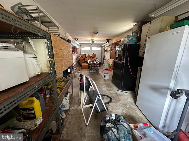 1913 MAPLEWOOD DR, Carlisle, PA 17013