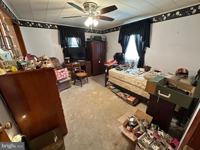1913 MAPLEWOOD DR, Carlisle, PA 17013