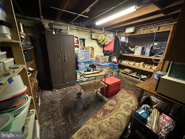 1913 MAPLEWOOD DR, Carlisle, PA 17013