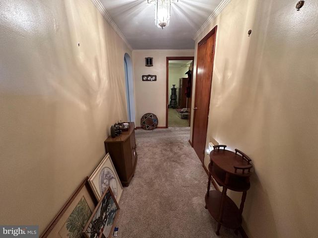 1913 MAPLEWOOD DR, Carlisle, PA 17013
