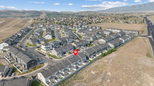 4477 E HURSTBOURNE DR, Eagle Mountain, UT 84005