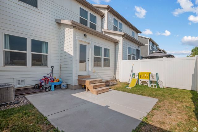 4477 E HURSTBOURNE DR, Eagle Mountain, UT 84005