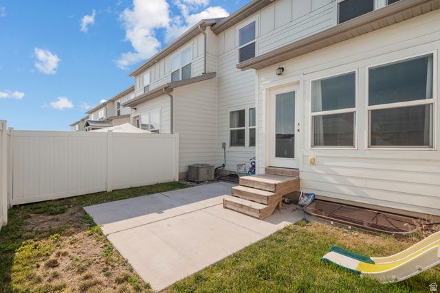 4477 E HURSTBOURNE DR, Eagle Mountain, UT 84005