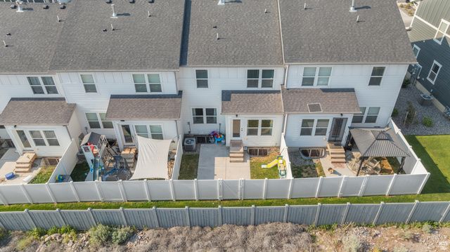 4477 E HURSTBOURNE DR, Eagle Mountain, UT 84005