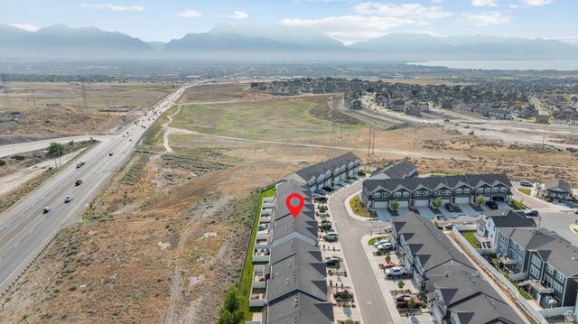 4477 E HURSTBOURNE DR, Eagle Mountain, UT 84005