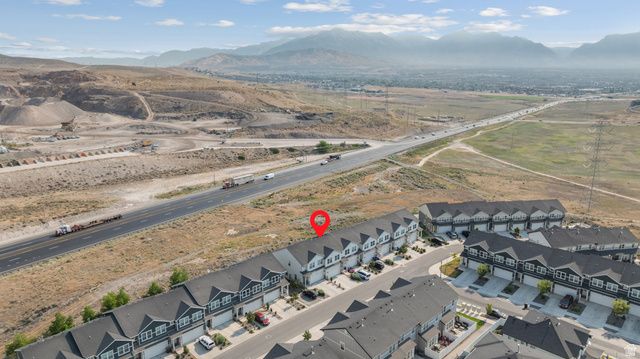 4477 E HURSTBOURNE DR, Eagle Mountain, UT 84005