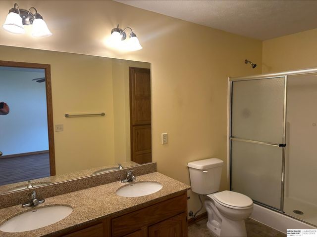 9037 Leighton Avenue, Lincoln, NE 68507