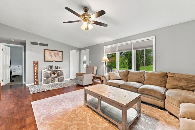 39380 Townhall Street, Harrison Twp, MI 48045