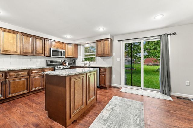 39380 Townhall Street, Harrison Twp, MI 48045