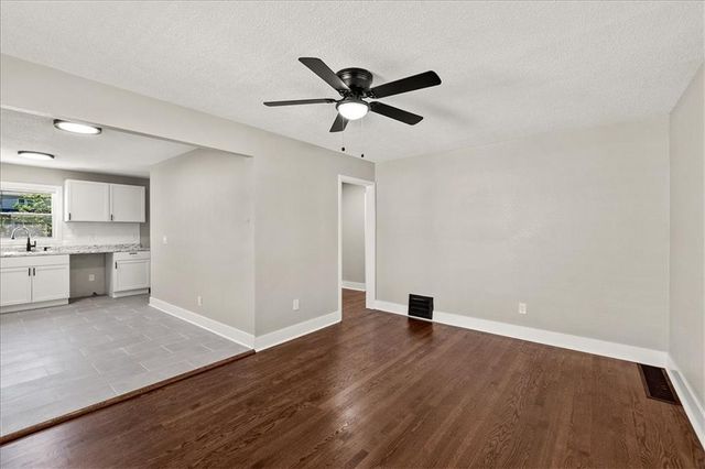 4211 E 67th Terrace, Kansas City, MO 64132