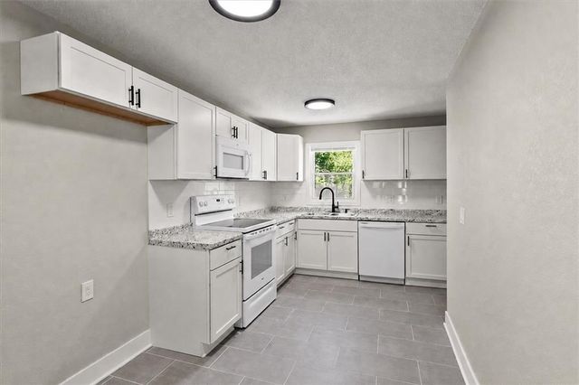 4211 E 67th Terrace, Kansas City, MO 64132