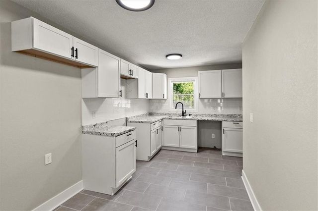 4211 E 67th Terrace, Kansas City, MO 64132