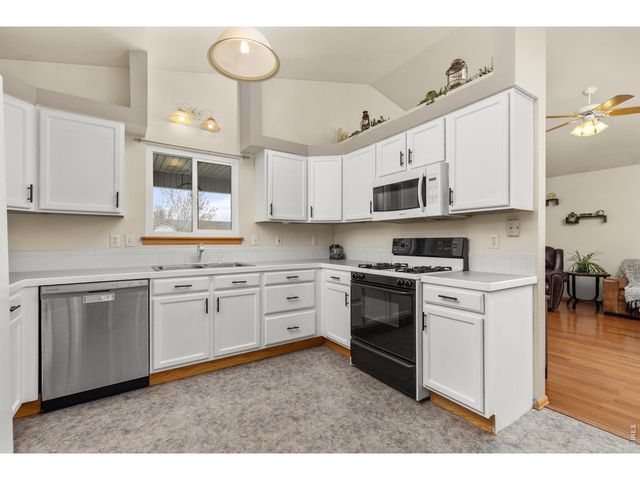 414 14th St, Windsor, CO 80550