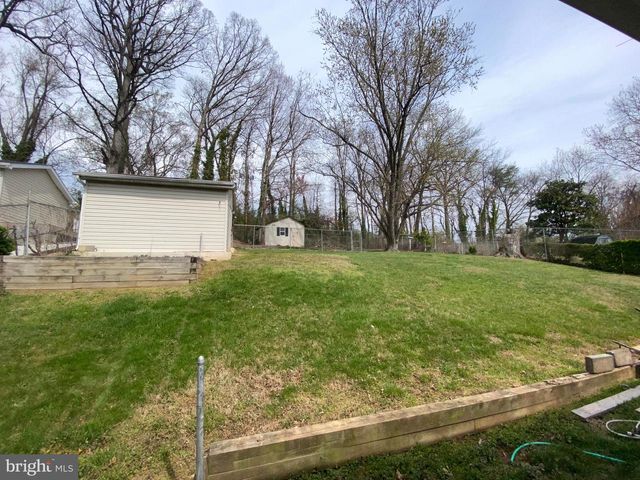 7950 DELLWOOD AVE, Lanham, MD 20706