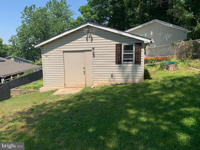 7950 DELLWOOD AVE, Lanham, MD 20706
