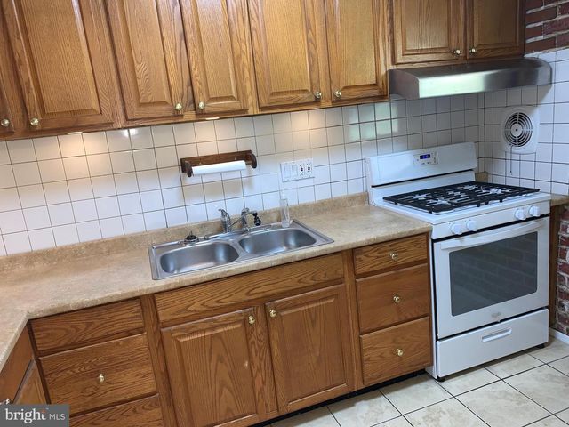 7950 DELLWOOD AVE, Lanham, MD 20706