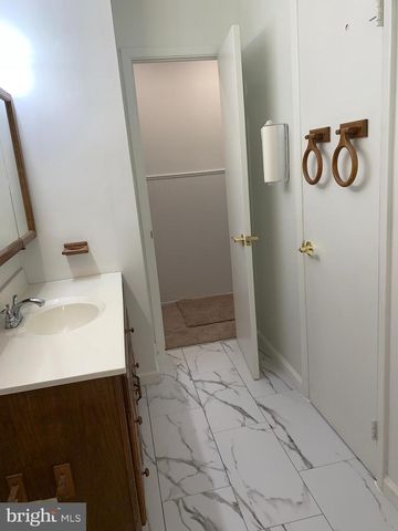 7950 DELLWOOD AVE, Lanham, MD 20706