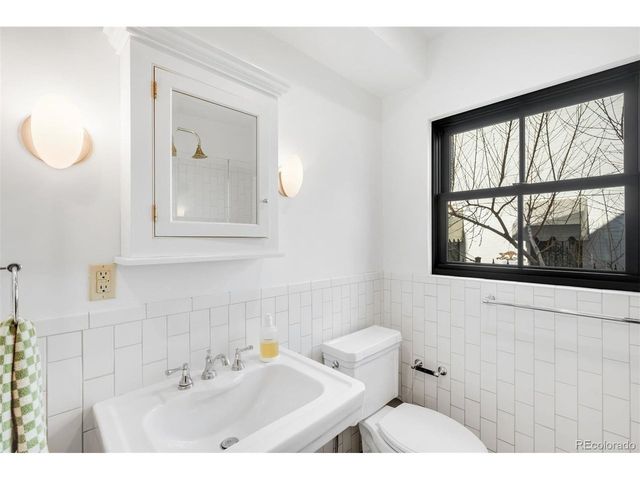 939 S Ellipse Way, Denver, CO 80209