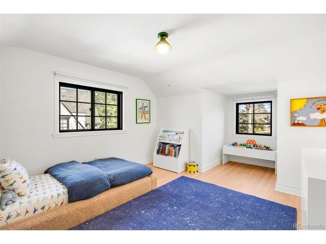 939 S Ellipse Way, Denver, CO 80209