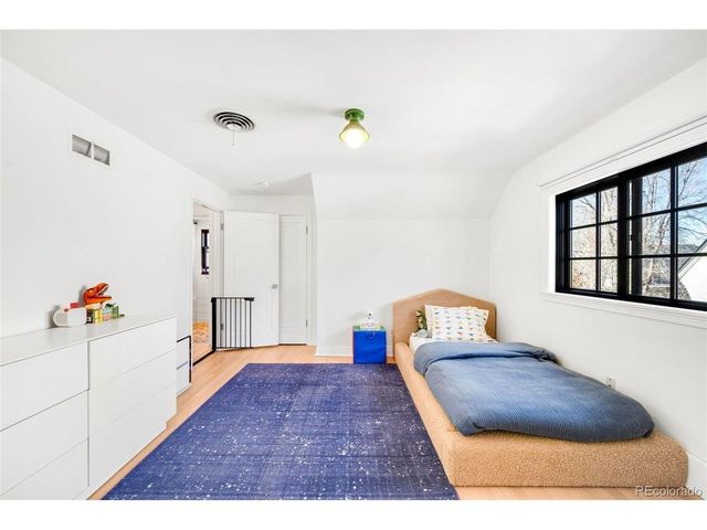 939 S Ellipse Way, Denver, CO 80209