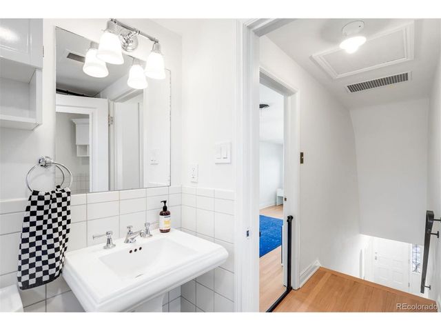 939 S Ellipse Way, Denver, CO 80209