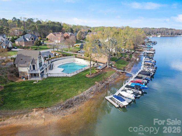 2546 Norman Isle Drive, Denver, NC 28037