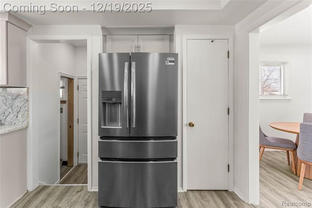 7154 Plainfield Street, Dearborn Heights, MI 48127