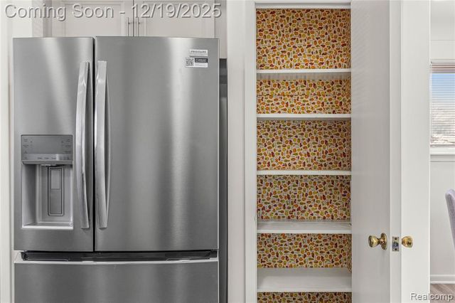 7154 Plainfield Street, Dearborn Heights, MI 48127