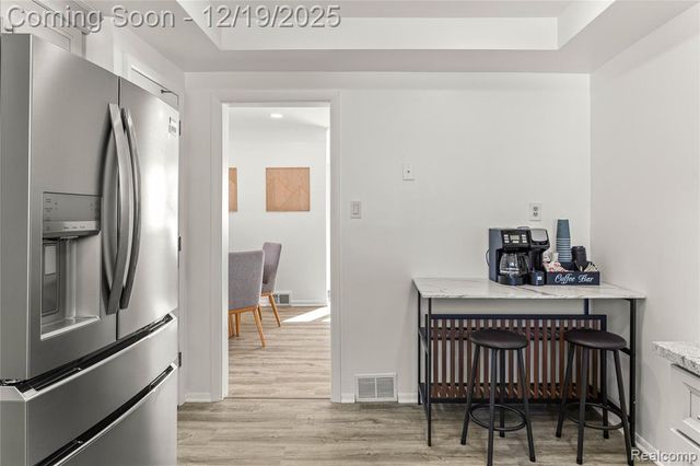 7154 Plainfield Street, Dearborn Heights, MI 48127