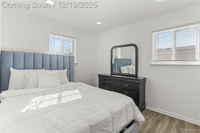 7154 Plainfield Street, Dearborn Heights, MI 48127