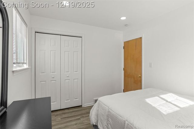 7154 Plainfield Street, Dearborn Heights, MI 48127