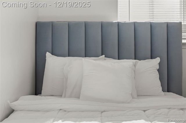 7154 Plainfield Street, Dearborn Heights, MI 48127