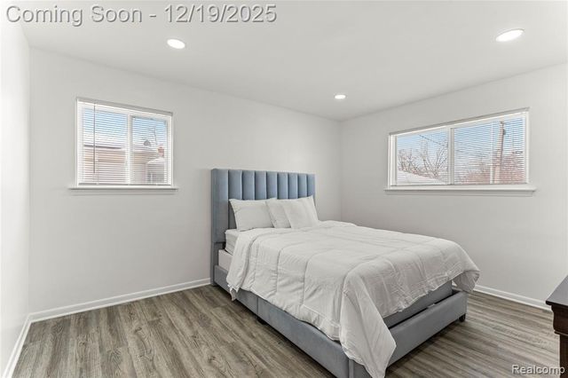 7154 Plainfield Street, Dearborn Heights, MI 48127