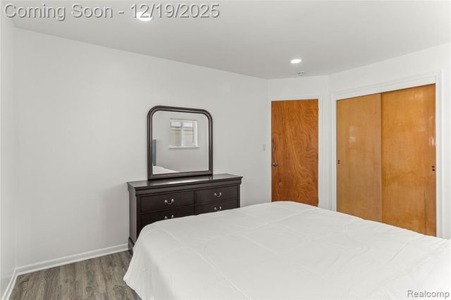 7154 Plainfield Street, Dearborn Heights, MI 48127